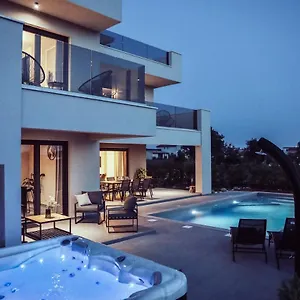  Villa Ivala